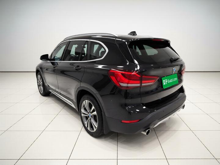 X1 EV 2020 xDrive30Le Exclusive photo 4