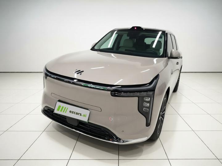 IM Motors LS8 2026 52 Max+ Tech Flagship 5-Seater