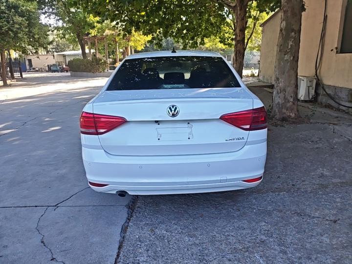 Lavida 2017 1.6L AT photo 3
