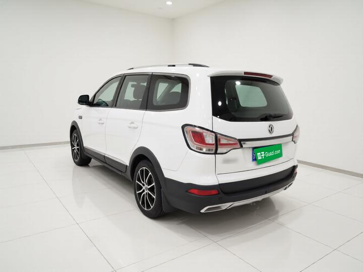 Forthing SX6 2016 1.6L CVT Luxury photo 4