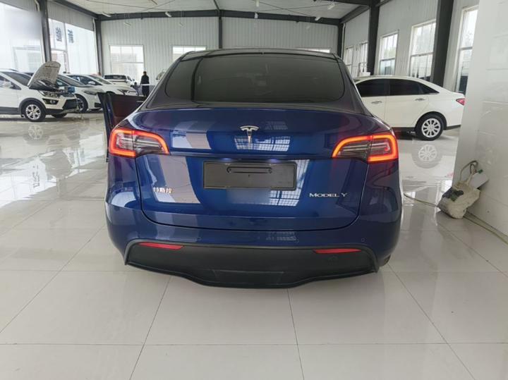 Model Y 2022 RWD photo 5