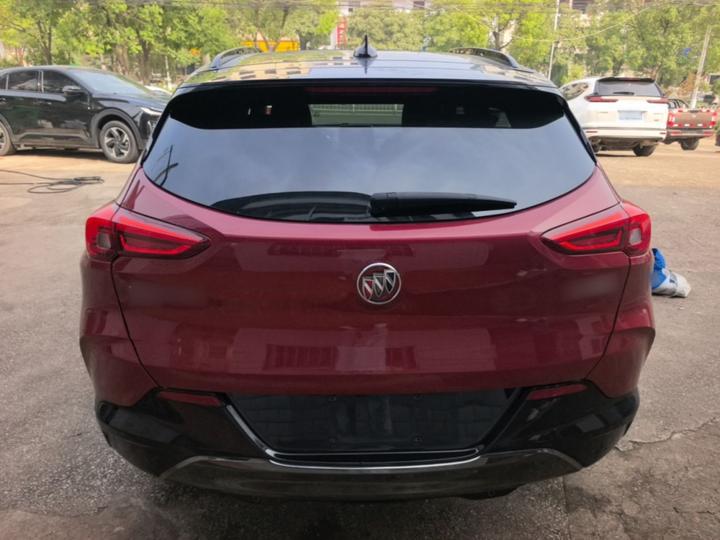 2020 20T CVT Luxury photo 5