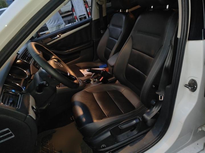 Sagitar 2015 1.6L AT Comfort photo 7