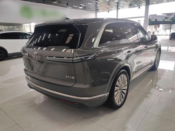 L90 2025 Max 6-Seater 60 photo 6