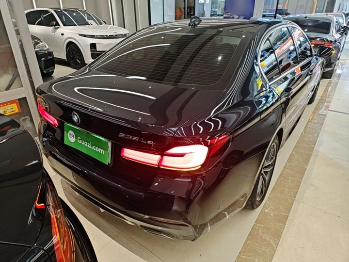 5 Series EV 2021 535Le M Sport Package photo 3