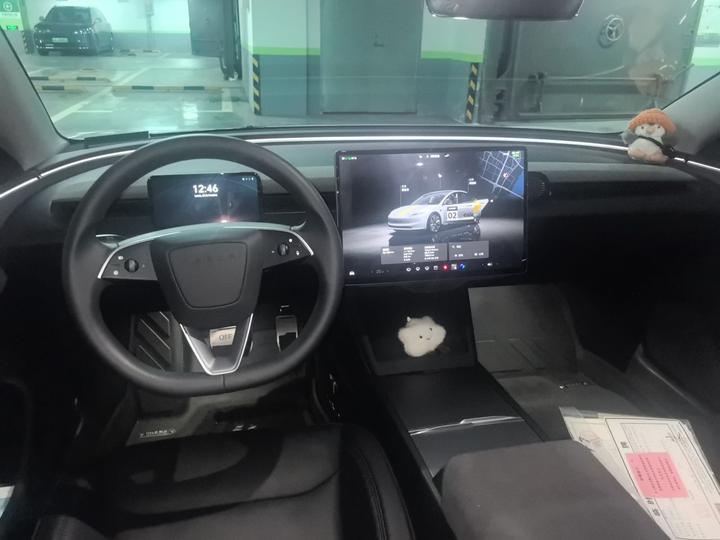 Model 3 2023 RWD photo 7