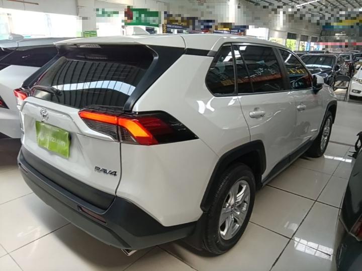 RAV4 2024 2.0L CVT RWD photo 6
