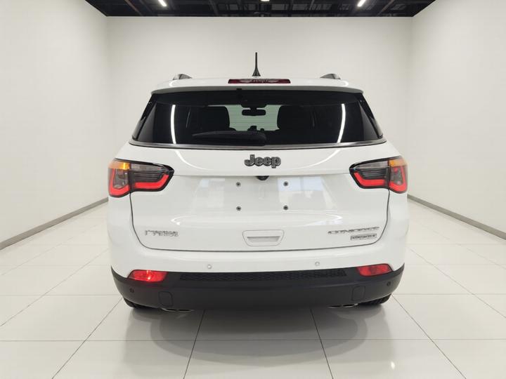 Compass 2019 220T AT photo 5