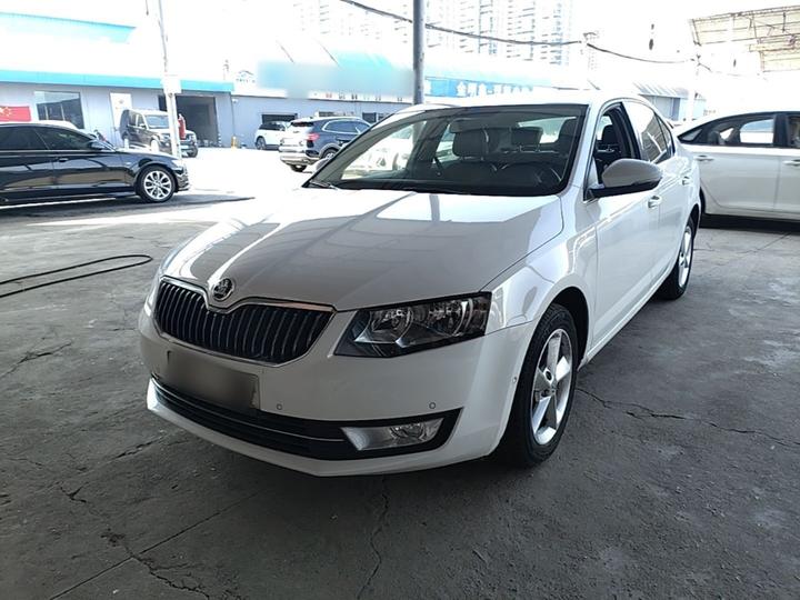 Octavia 2015 1.6L AT