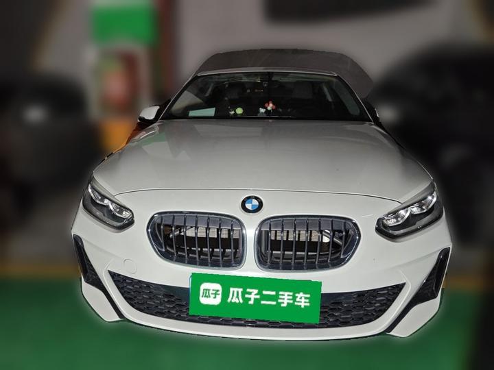 1 Series 2019 120i Leading M Sport Package photo 2