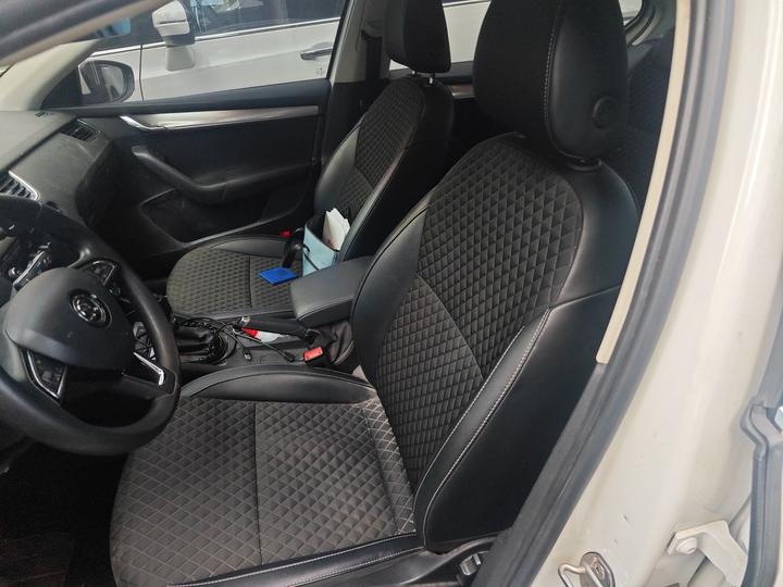 Octavia 2019 1.5L AT Luxury photo 7
