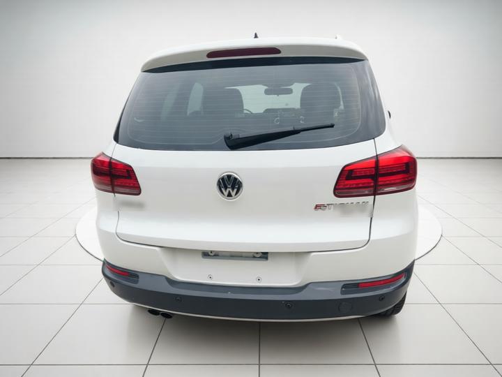 Tiguan 2016 300TSI AT AWD Luxury photo 5