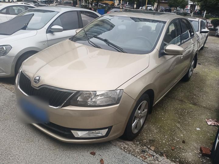Rapid 2015 1.6L AT