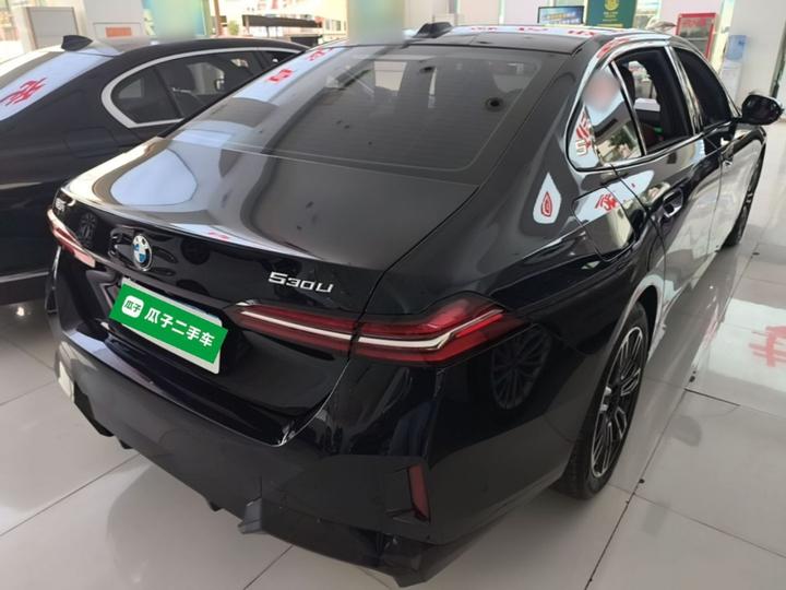 5 Series 2026 530Li Leading M Sport Package photo 4