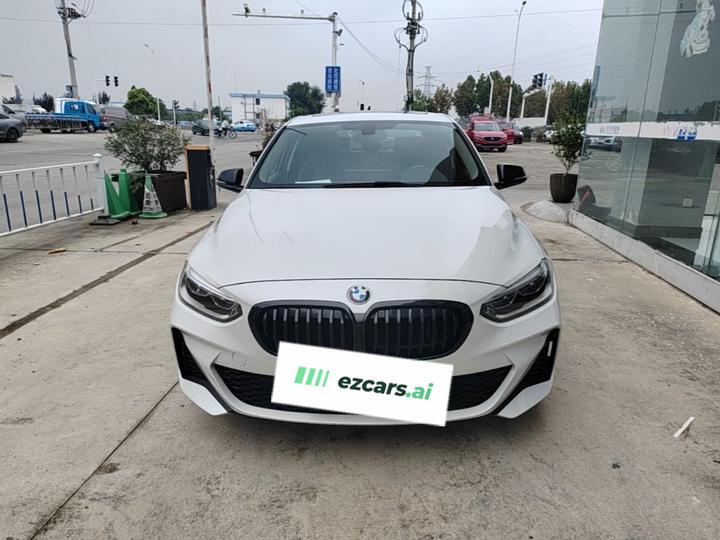 1 Series 2022 120i M Sport photo 2