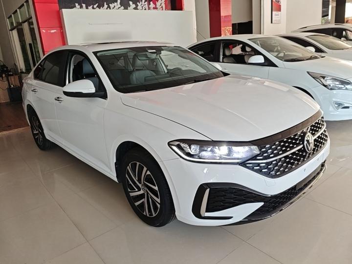 Lavida 2024 1.5L AT photo 3
