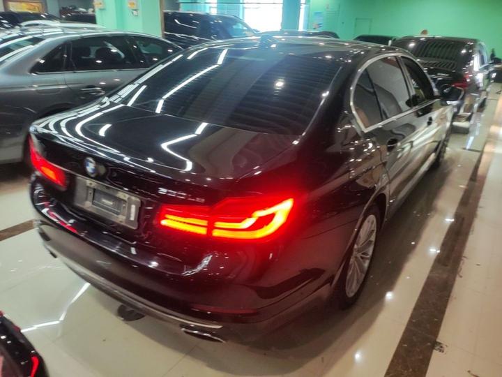 5 Series EV 2019 530Le photo 4