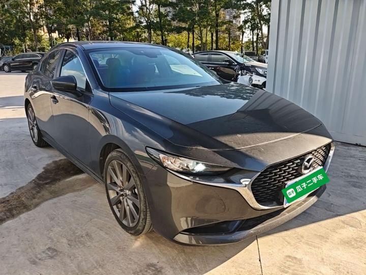 3 Axela 2020 2.0L AT photo 3