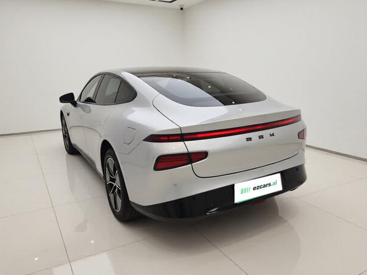 P7 2023 P7i 702 Pro photo 4