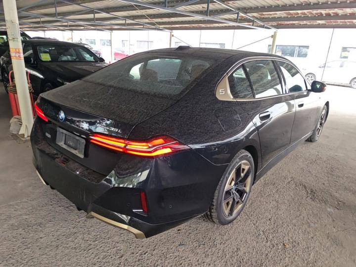 i5 2024 eDrive 35L M Sport Package photo 4