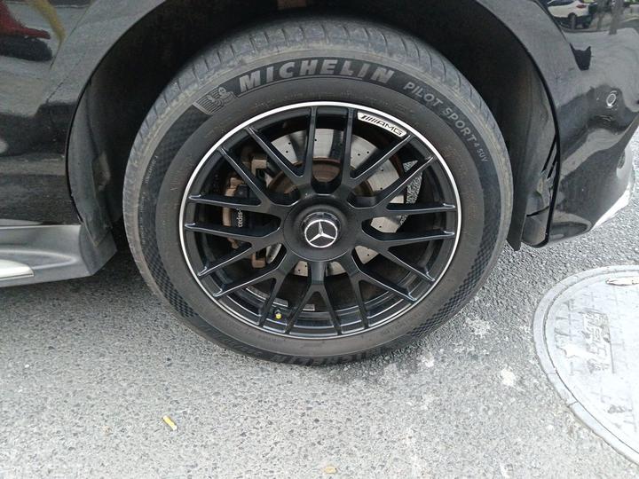 GLE Imported 2017 GLE 320 4MATIC Dynamic photo 8