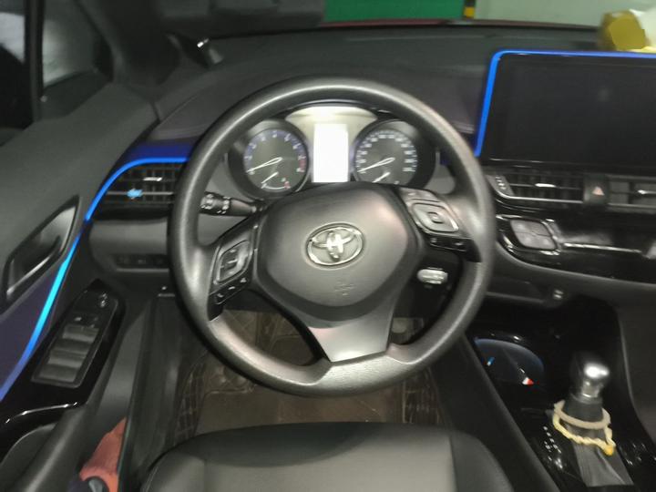 C-HR 2020 2.0L Leading photo 7