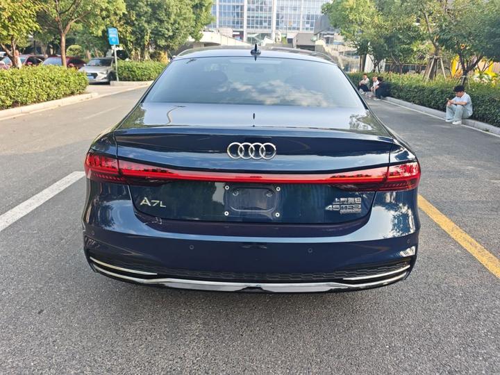 A7L 2024 45TFSI quattro S-line photo 3