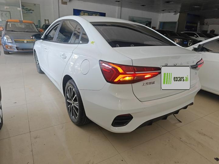 i5 2021 1.5L CVT Platinum photo 4