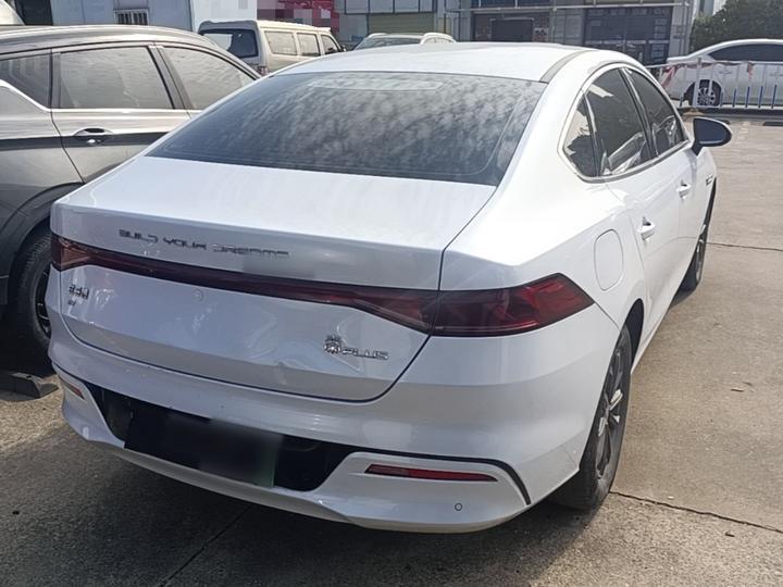 Qin PLUS 2023 EV 510KM photo 4