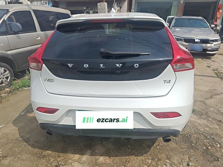 V40 2016 T4 photo 3