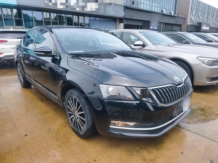 Octavia 2019 TSI230 DSG Luxury China VI photo 3