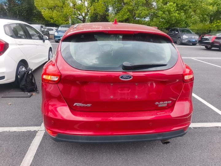Focus 2017 Hatchback EcoBoost 180 AT Elite photo 3