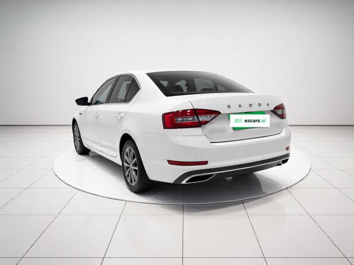 Octavia 2020 1.5L AT Luxury photo 4