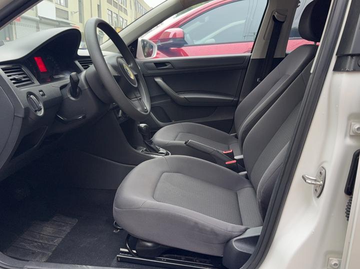 Santana 2015 1.6L AT photo 6