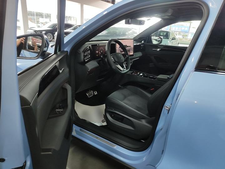 Tiguan L 2026 PRO 380TSI AWD R-Line Smart Premium photo 3