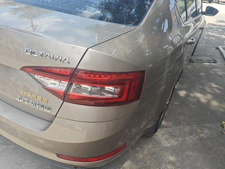 Octavia 2018 1.6L AT Comfort photo 4