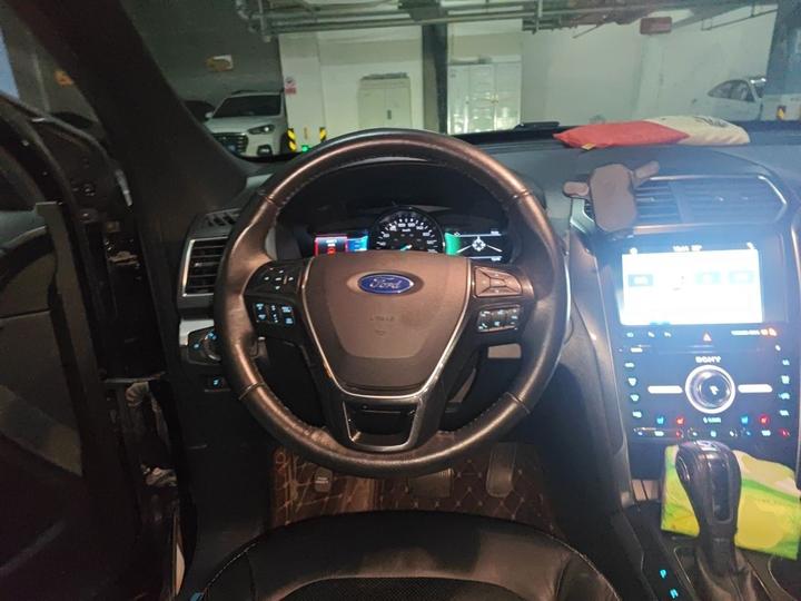 Explorer Imported 2018 3.5T Elite photo 8