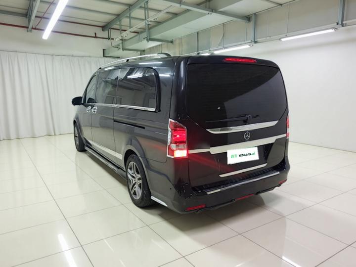 V-Class Parallel Import photo 4