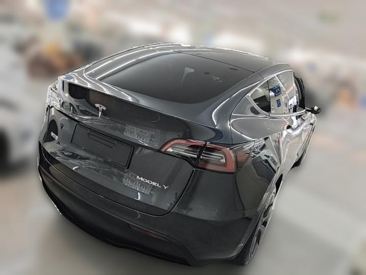 Model Y 2024 RWD photo 4