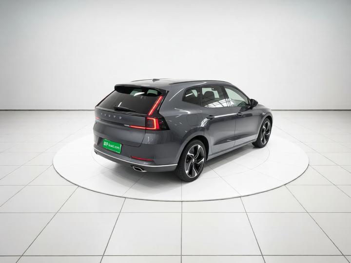 XC70 Hybrid 2026 AWD Extended Range Ultra photo 6