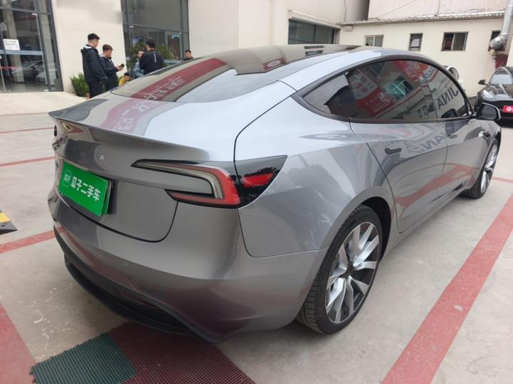 Model 3 2023 RWD photo 6