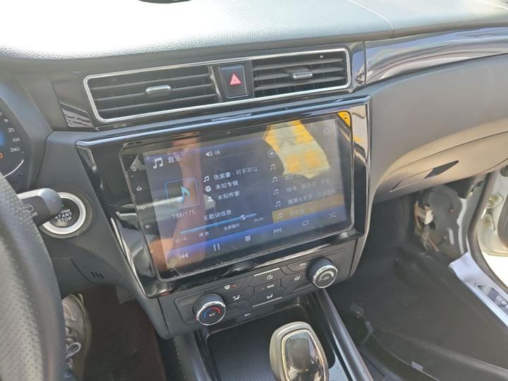 Fengon 580 2017 1.5T CVT Luxury photo 8