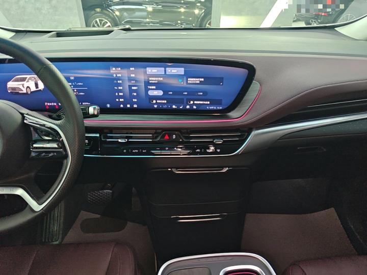 2023 2.0T 6-Seater photo 8
