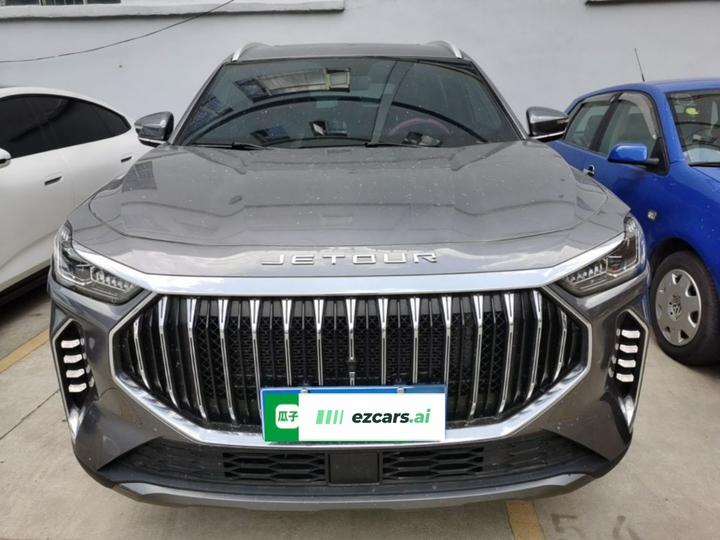 X70 PLUS 2025 Champion 1.5T DCTPRO 7-Seater photo 2