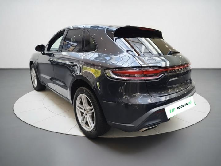2024 Macan 2.0T photo 4