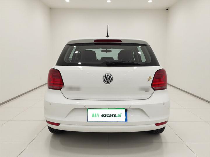 Polo 2016 1.6L AT Comfort photo 5