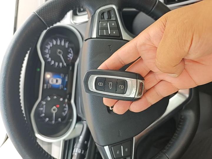 Emgrand GL 2018 1.8L DCT Elite Connected photo 8