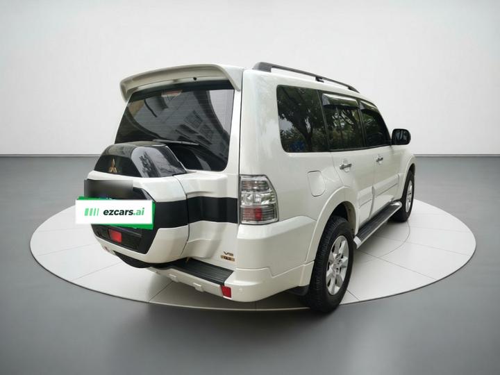 Pajero Parallel Import photo 4
