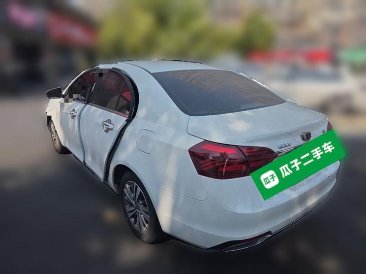 Emgrand 2018 1.5L CVT photo 4