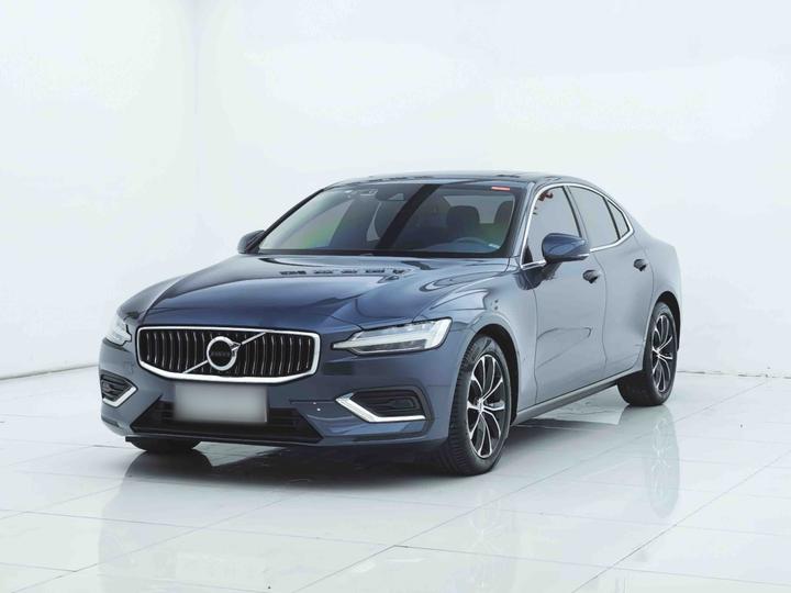 S60 2022 B4 Luxury